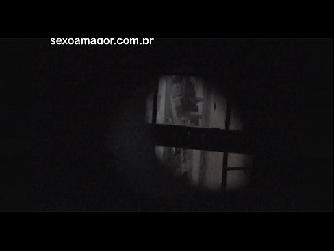 ❤️ Blondie estas sekrete filmita fare de najbara voyeur kaŝita malantaŭ kavaj brikoj ❌ Pornvideo ĉe eo.light2cloud.top